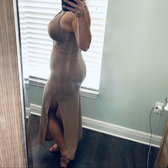 Summertime Ribbed Midi Dress - Picture 5 of 8